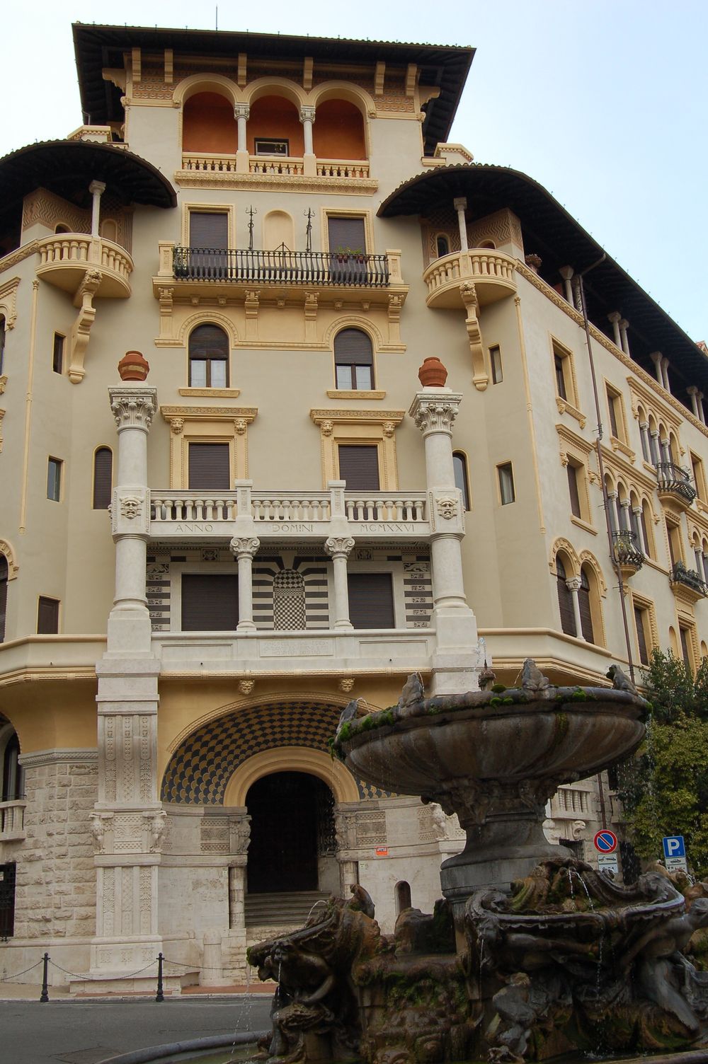 Quartiere Coppede, Rzym, Art Nouveau, architektura Rzymu