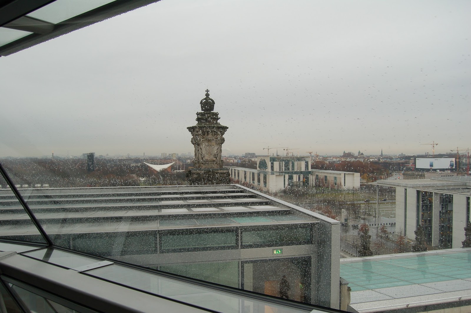szklana kopuła na Reichstagu
